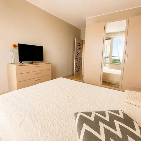Boutique 2br | Pearl & Views Apartment